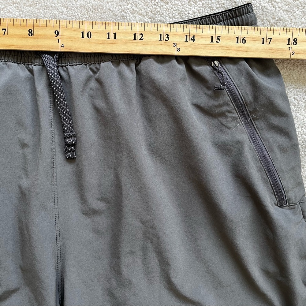 PATAGONIA Men's Nine Trails Shorts--8" Size XL - Picture 7 of 9